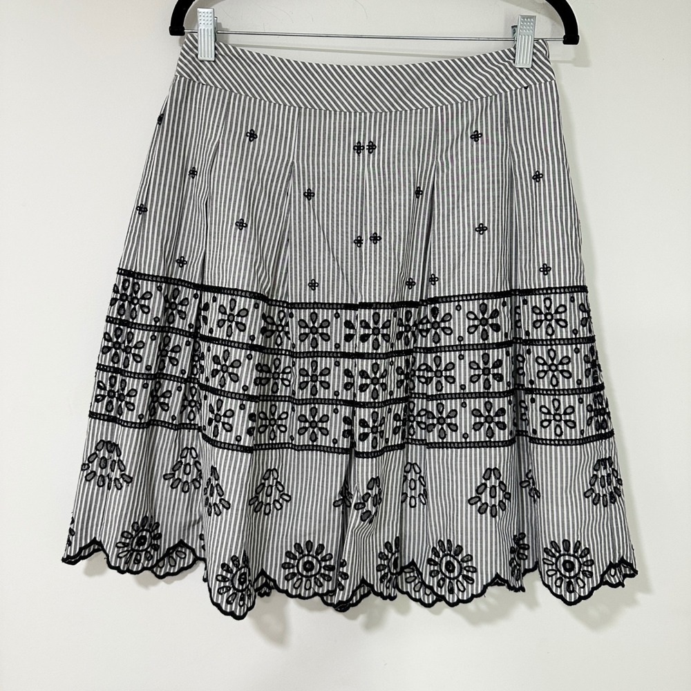 Talbots‎ Petites Eyelet Seersucker Skirt 8P Gray White Striped Scalloped Hem NWT